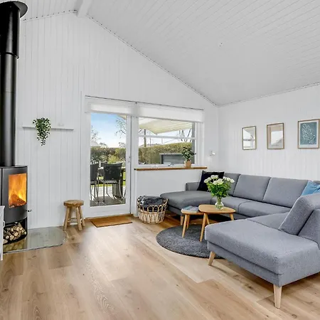 Prázdninový dům 3 Bedroom Cozy In *