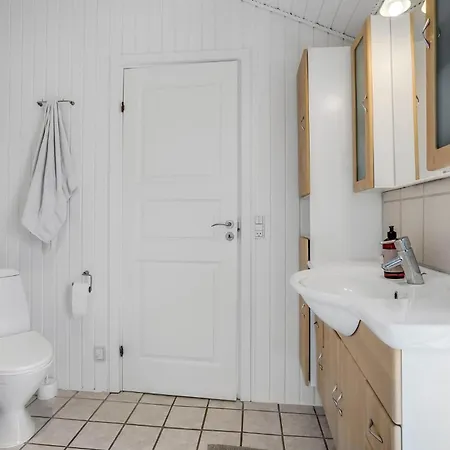 3 Bedroom Cozy In Hejls