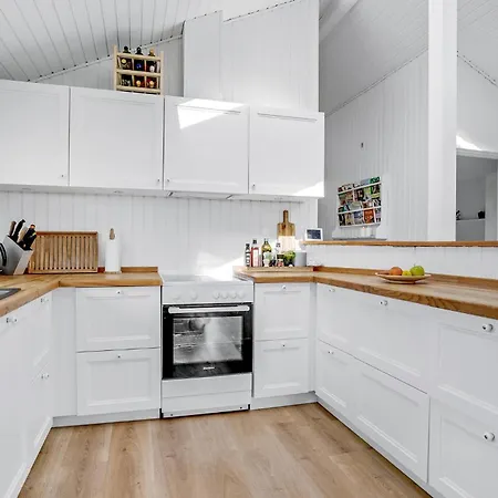 3 Bedroom Cozy In Vakantiehuis