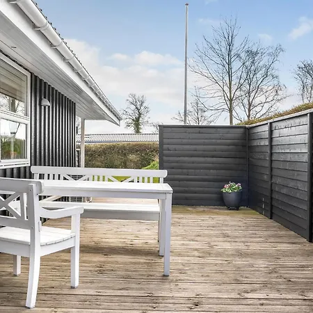 Prázdninový dům 3 Bedroom Cozy In *