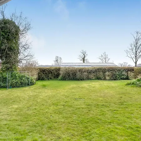 3 Bedroom Cozy In Hejls